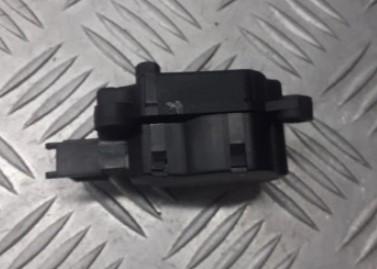 Mercedes W203,motorcek ohrievania A2038201642