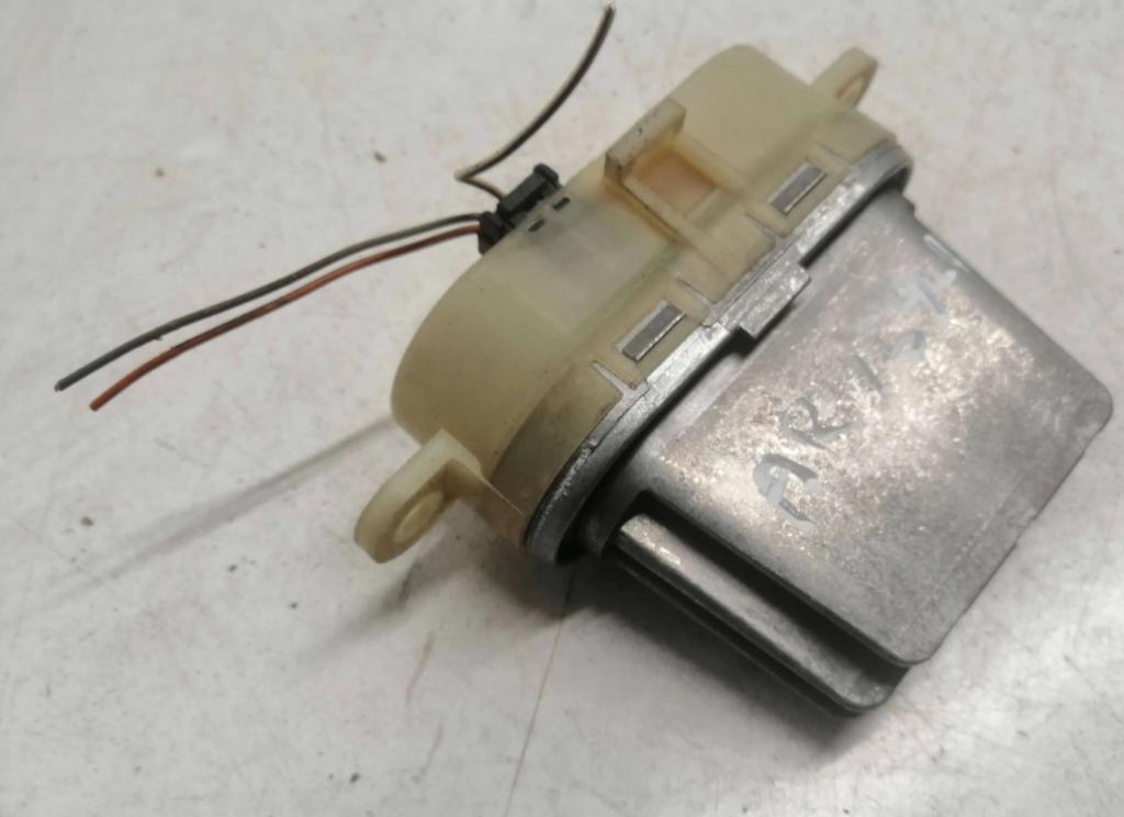 Alfa romeo 159 1.9 jtd 150 HP manual 110 kW 1910 cm3 4- rezistor 52410903-13