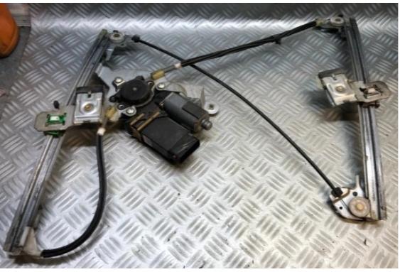 Skoda Octavia I 1996-2010  mechanizmus okná predné ľavý 101446-203