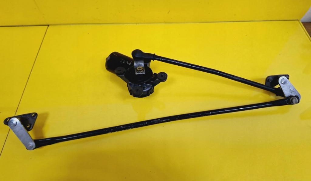 HYUNDAI TERRACAN NR315 MECHANIZMUS PREDNÉHO STIERAČA