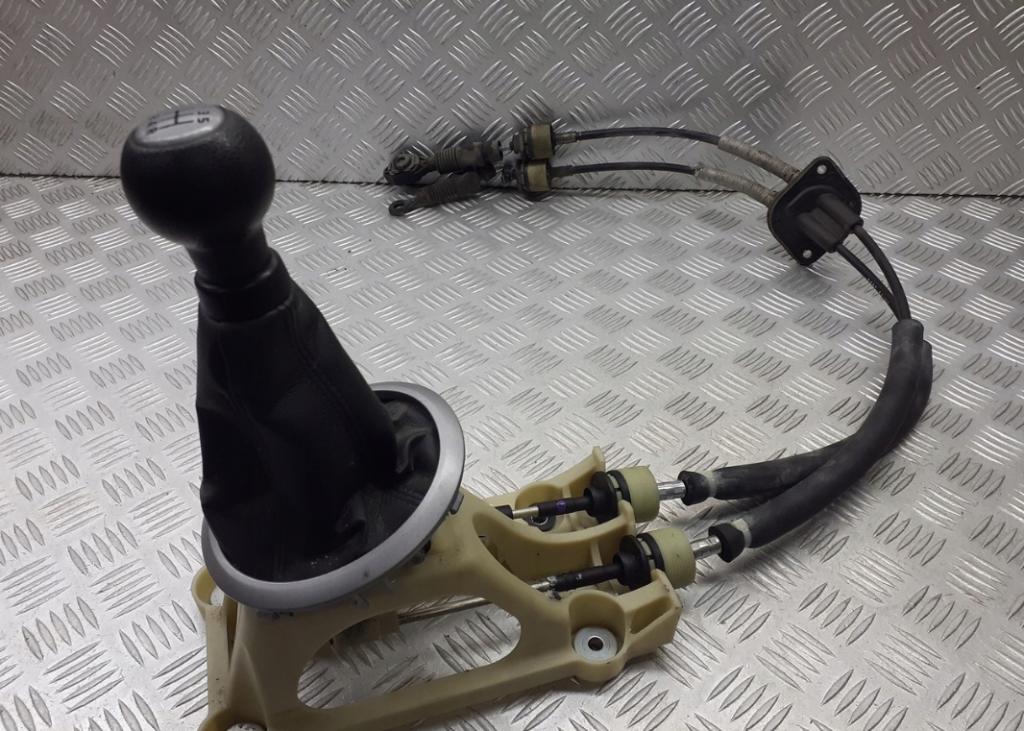 Suzuki Swift Mk6 2005-2010 1.3 16V - 91 KM manual 67 kW 1328 cm3 Kulisa