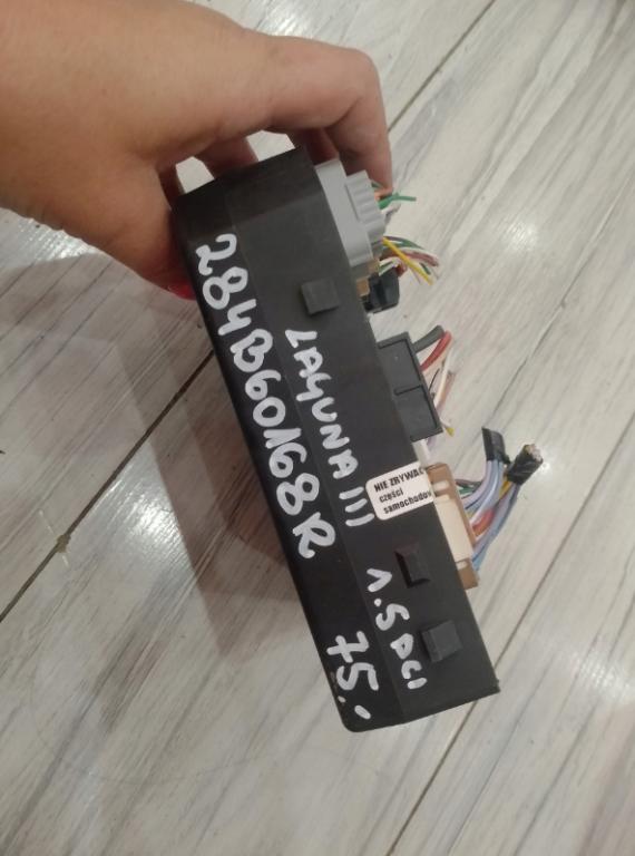 Renault MEGANE III Modul Skrinka poistková USM  284B60168R