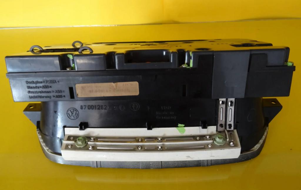 Vw Golf III 1991-1998 1.9 TDI 90 HP 66 kW 1900 cm3 Prístrojovka 1H6919033BL