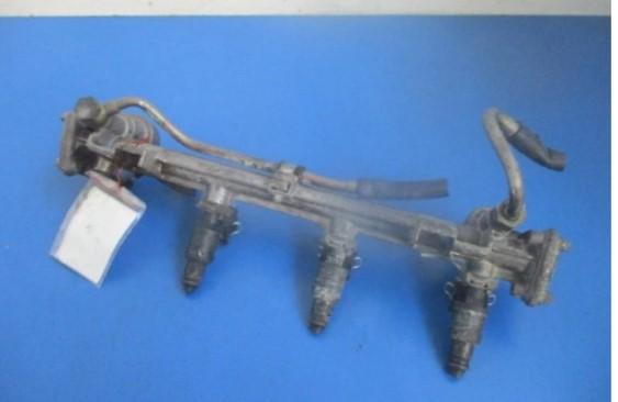 Mercedes-Benz CLK W208  1999 142 kW COUPE 2.3B 193KM 97-02 2300 Lišta vstrekovacia Vstrekovacie ventily R1110781045 0000788123