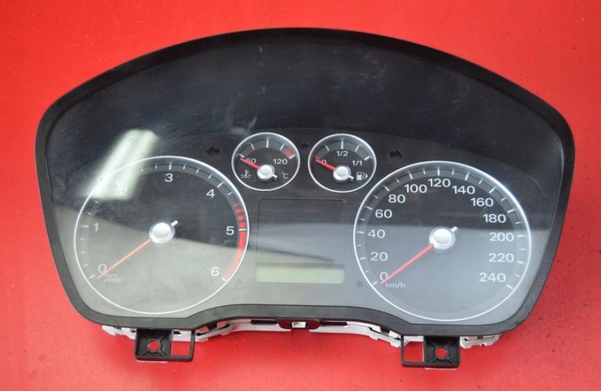 Ford Focus 2005 prístrojovka/ budíky 4M5T-10849-GM
