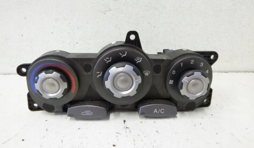 HYUNDAI COUPE (RD) COUPE 2002 79,00 1.6 i 16V - G4ED-G 1599,00 Panel kúrenia KLIMATIZACE: 