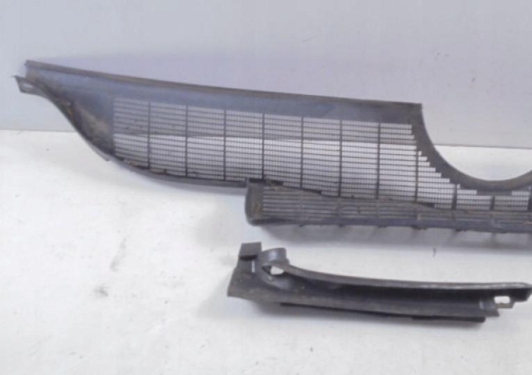 MERCEDES-BENZ 190 (W201) 1982 - 1993 D 2.5 (201.126) 66 kWTorpédo, plast pod čelné okno 2018360402