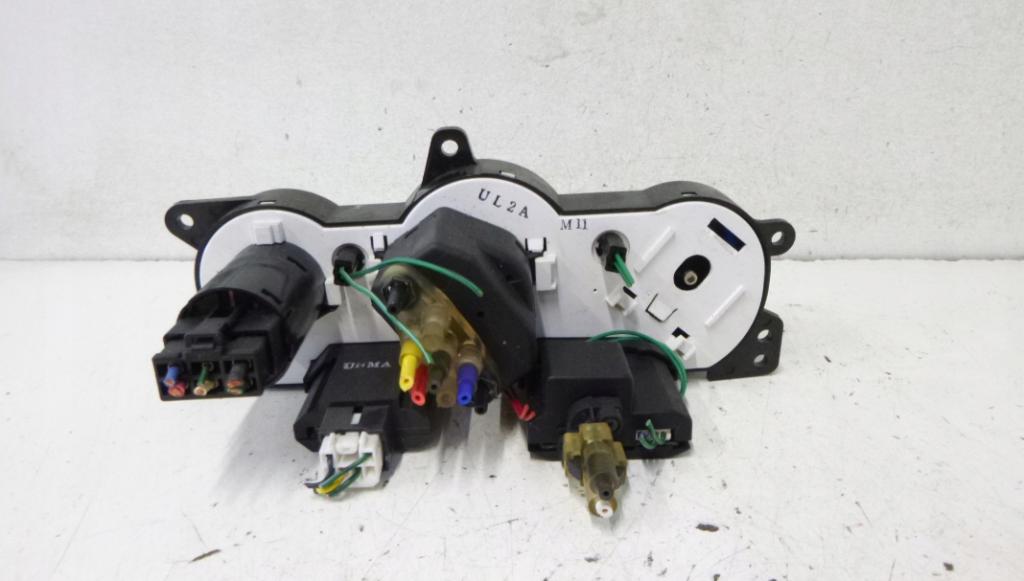 HYUNDAI COUPE (RD) COUPE 2002 79,00 1.6 i 16V - G4ED-G 1599,00 Panel kúrenia KLIMATIZACE: