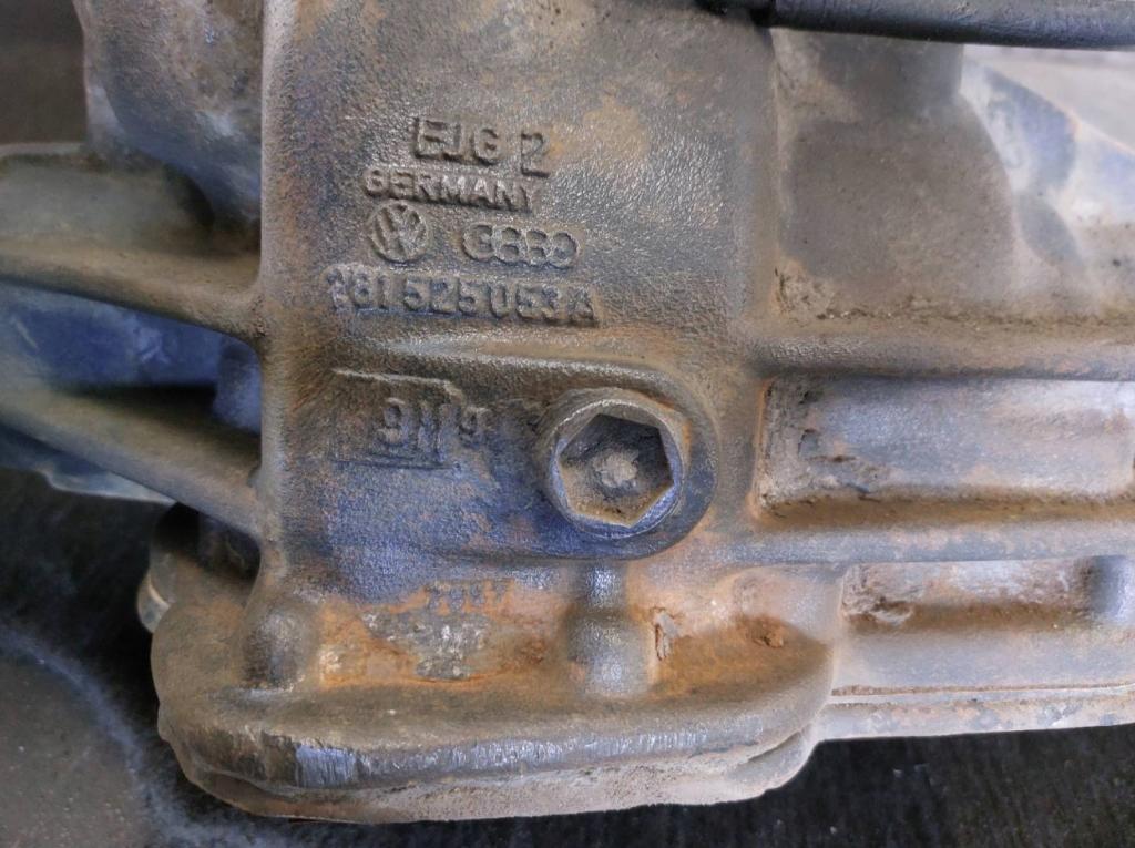 Vw Lt 2.4d 75 hp manual 55 kW 2355 cm3 5- diferenciál zadní 281525053A