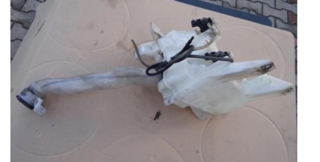 Toyota RAV4 II  2004 85 kW LIFT 2.0D-4D 116KM 00-05 2000 Nádržka ostrekovačov 060851-139