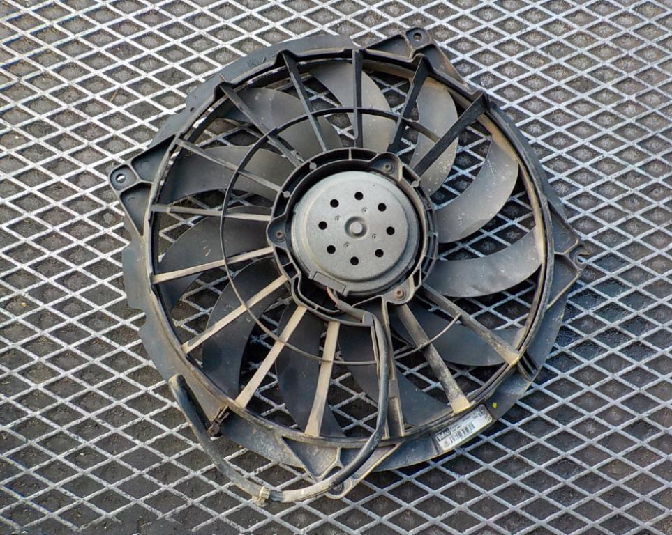 AUDI A4 B7 (8EC) 2004 - 2008    2.7 TDI 132 kW [180 KM] olej napędowy 2006 - 2008  Ventilátor chladiča 8E0959455G (Ventilátory)