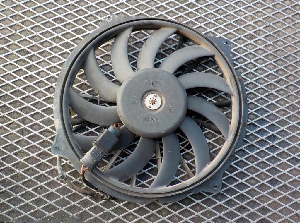 AUDI A4 B7 (8EC) 2004 - 2008    2.7 TDI 132 kW [180 KM] olej napędowy 2006 - 2008  Ventilátor chladiča 8E0959455G (Ventilátory)