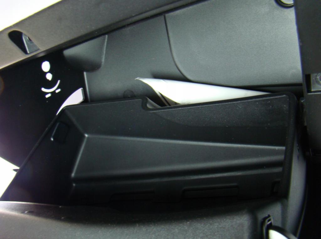 Iveco: Daily 14- kastlík spolujazdca 5801544516 novy