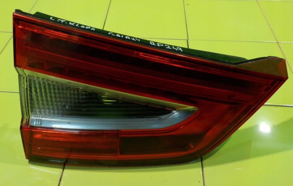 FORD GALAXY II 2010- 2015 2.0 TDCi 120 kW  světlo zadní část levá strana vnitřní AM21-13A603-ED