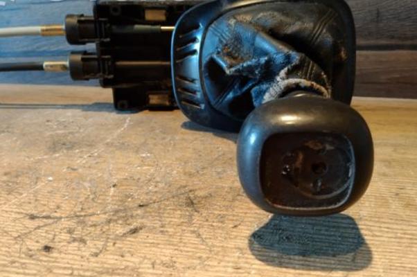 Volkswagen Sharan 1.9 TDI 7M0711072A Kulisa radenia rýchlosti