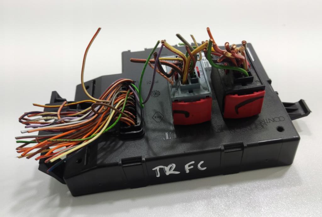 Renault Trafic II    LIFT 2.0DCI 114KM 06-14  Modul UCH 8200790995 (Ostatné)