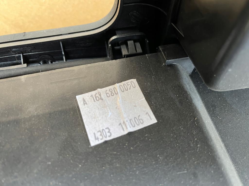 MERCEDES W169 EUROPA Opierka na lakťovú opierku v stredovom tuneli   A1696800050