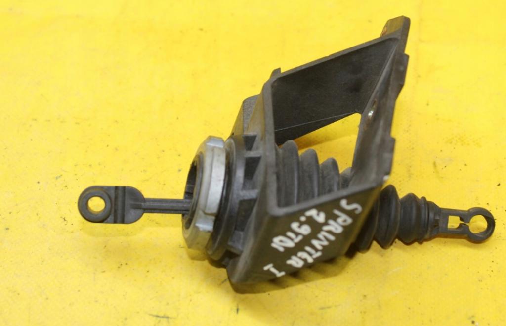 VW LT 28-35 II Autobus (2DB, 2DE, 2DK) 1996 - 2006    2.5 TDI 80 kW [109 KM] olej napędowy 1999 - 2006  Potenciometer plynového pedálu 9013011640 (Pedále)