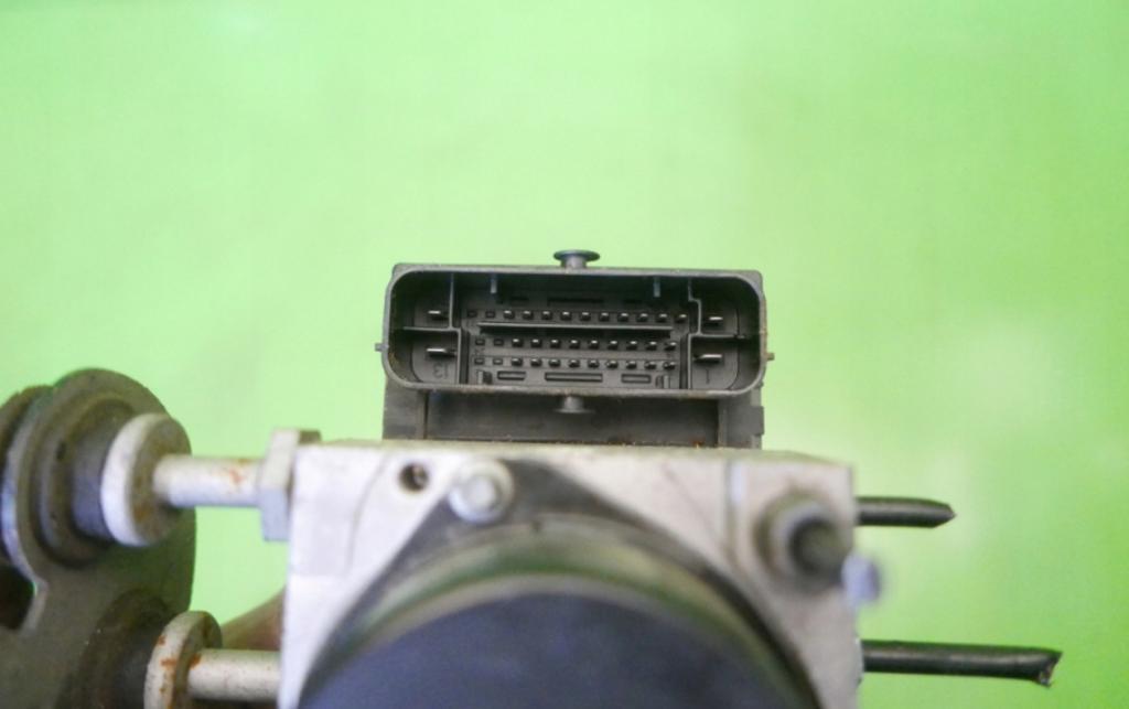 Seat Ibiza IV 6J 2008-2017 1.4 16v 86 HP manual 63 kW 1390 cm3 5- čerpadlo abs 6R0614117 (Pumpy ABS)