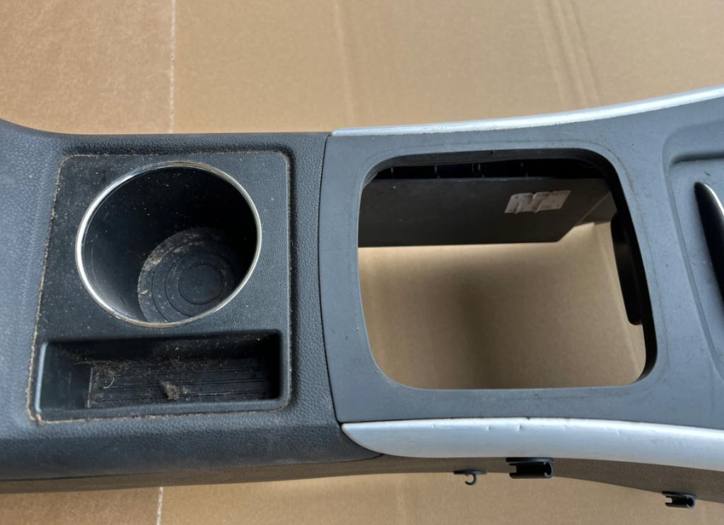 MERCEDES W169 EUROPA Opierka na lakťovú opierku v stredovom tuneli   A1696800050