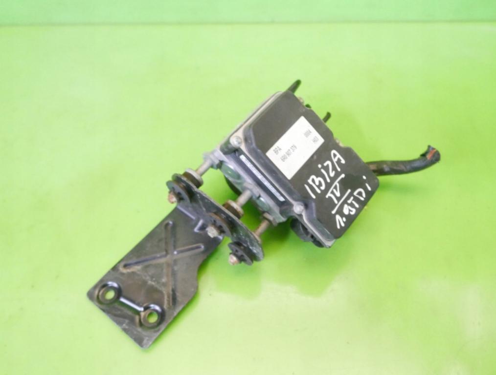 Seat Ibiza IV 6J 2008-2017 1.4 16v 86 HP manual 63 kW 1390 cm3 5- čerpadlo abs 6R0614117 (Pumpy ABS)