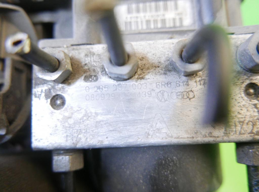 Seat Ibiza IV 6J 2008-2017 1.4 16v 86 HP manual 63 kW 1390 cm3 5- čerpadlo abs 6R0614117 (Pumpy ABS)