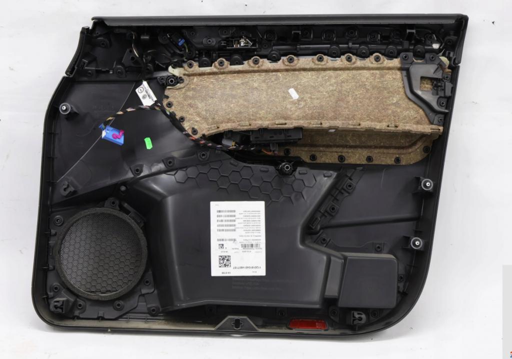 VW Touran 5TA tapicir predných ľavých dverí