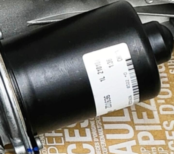 Renault Koleos I 2008-2016 2.0 dci 150 HP manual 110 kW 1995 cm3 5- motor stieračov predné ZD1636 28800JY40A