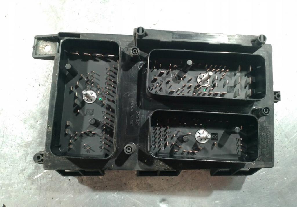 OPEL ZAFIRA B Nadwozie pełne/minivan (A05) 2005 - 2015    1.7 CDTI VAN (M75) 92 kW [125 KM] olej napędowy 20  Skrinka poistková 13268306LQ (Poistkové skrinky)