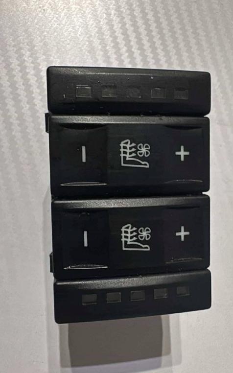 Ford Mondeo Mk4 Prepínač ohrievania, vyhrievania sedačky BS7T14D718AB