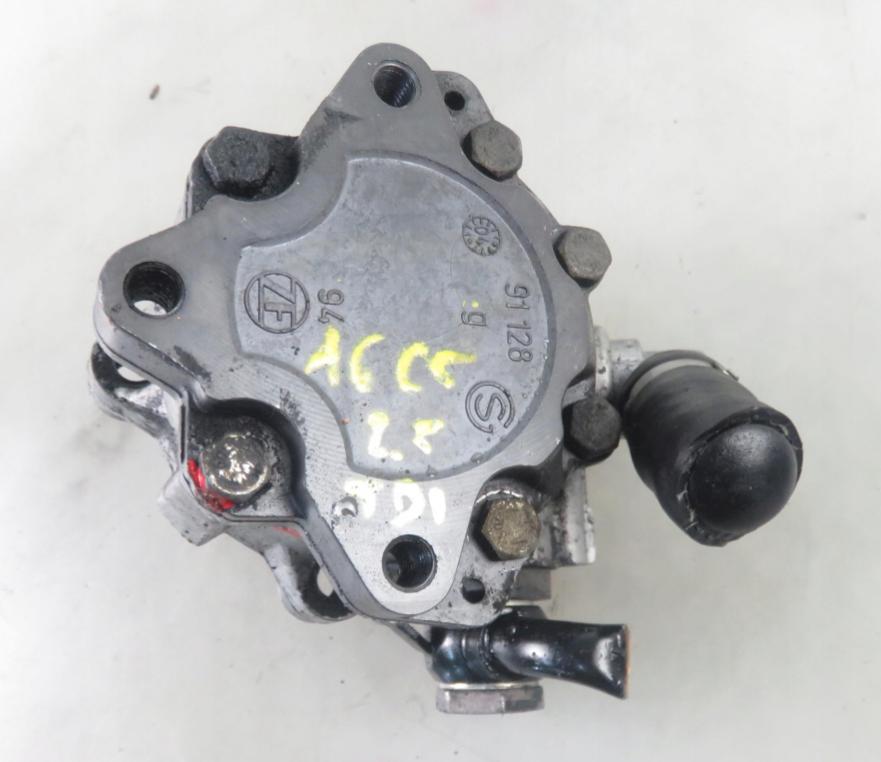 AUDI A6 C5 2.5 TDI pumpa servočerpadlo 3B0422154K