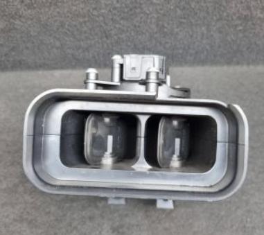 Audi A8 S8 D4 4H  -  návev pravy  4H1819354A