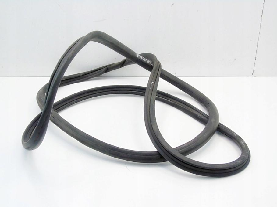 Škoda Fabia Tesnenie prednej kapoty