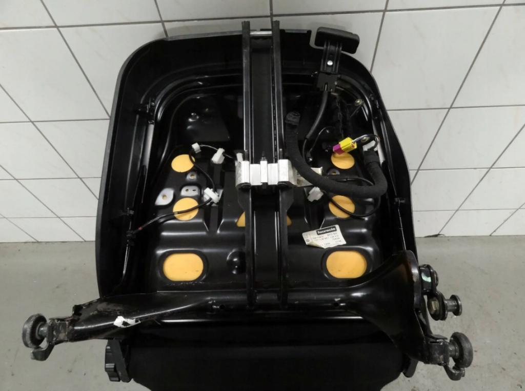 VOLKSWAGEN GOLF IV 2006 74KW IV 1896 Sedadlo pravy