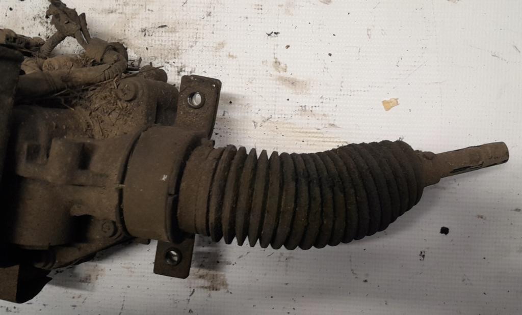 VW GOLF V 1.6 FSI 1.6 FSI 116 HP manual 85 kW Ozubené kolo volant 1K1909143J