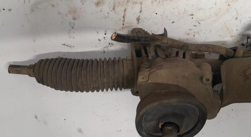 VW GOLF V 1.6 FSI 1.6 FSI 116 HP manual 85 kW Ozubené kolo volant 1K1909143J