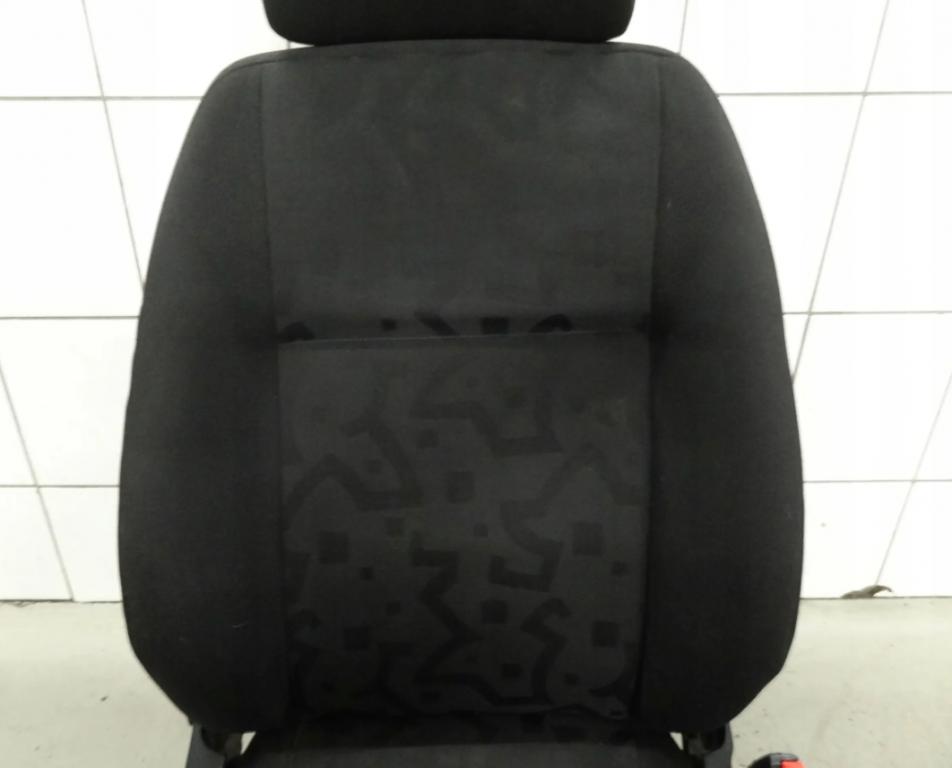 VOLKSWAGEN GOLF IV 2006 74KW IV 1896 Sedadlo pravy