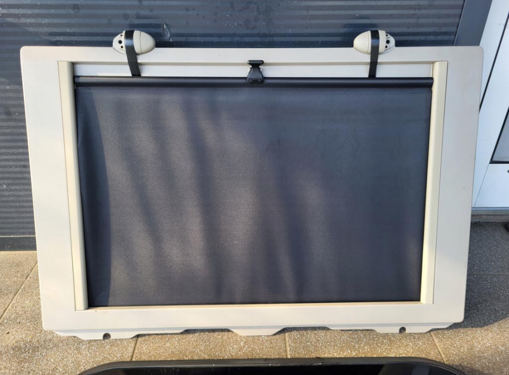 Iveco Stralis AS440S45 07-13 332 kW (450KM) strešné okno