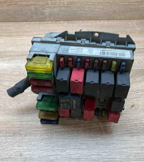 FIAT STILO Multi Wagon (192_) 2003 - 2008    1.9 JTD 85 kW [115 KM] olej napędowy 2003 - 2008  Skrinka poistková 51759555 (Poistkové skrinky)