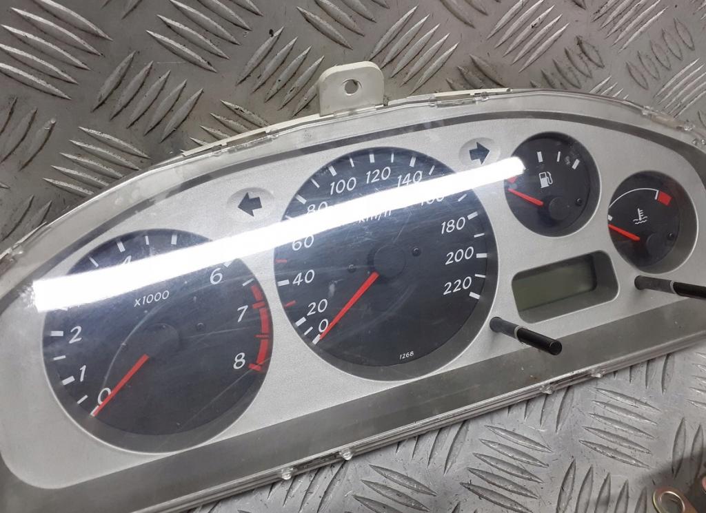 Nissan Almera N16 2000-2006 1.5 16V - 90 HP manual 66 kW 1498 cm3  Jednotka riadiaca MEC20-600