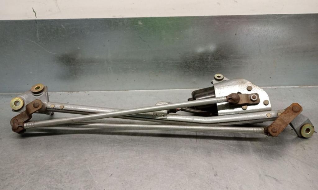 Rover 45 1.4 16v 103 HP manual 76 kW 1396 cm3 motor stieračov predné 23001775