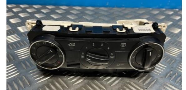 Mercedes-Benz B W245  2005 80 kW 2.0CDI 109KM 05-11 2000 Panel ovládania kúrenia A1698301385