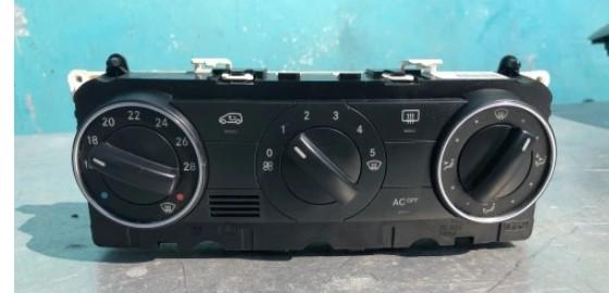 Mercedes-Benz B W245  2005 80 kW 2.0CDI 109KM 05-11 2000 Panel ovládania kúrenia A1698301385