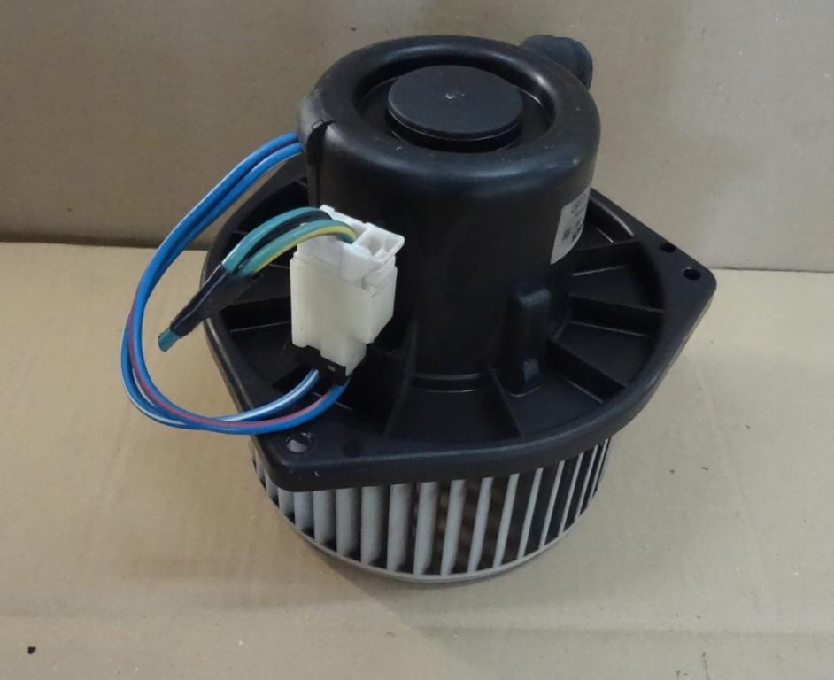 NISSAN TERRANO II (R20) TERENOWY 2005 92,00 2.7 TDi 4WD 125 - TD27TI 2664,00 Ventilátor vetráku 0130111153