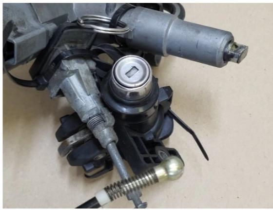 MERCEDES 190 W201 W124 AUTOMAT  spinačka  (Spínacie skrinky a kľúče)