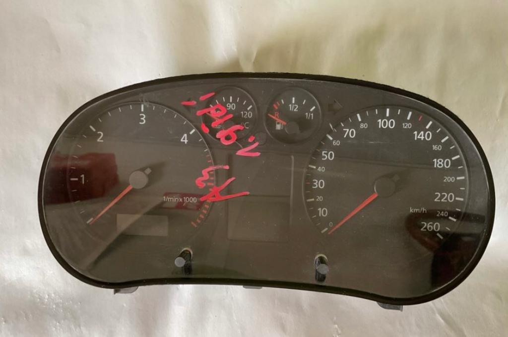 Audi A3 8L 1996-2003 1.9 tdi 101 HP manual 74 kW 1896 cm3 3- prístrojovka/ budíky 8L0920900K (Prístrojové dosky, displeje)