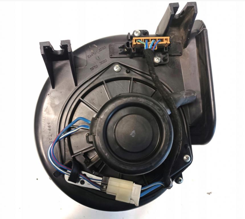 NISSAN TERRANO II (R20) TERENOWY 2005 92,00 2.7 TDi 4WD 125 - TD27TI 2664,00 Ventilátor vetráku 0130111153