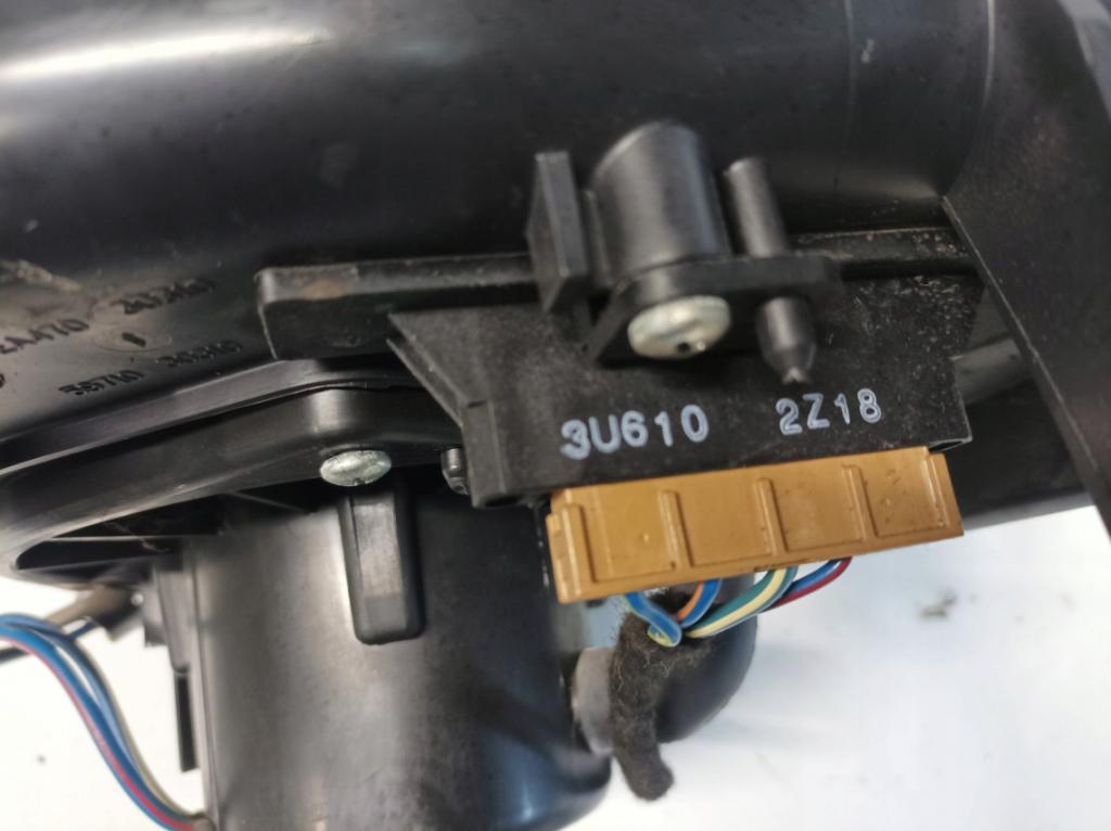 NISSAN TERRANO II (R20) TERENOWY 2005 92,00 2.7 TDi 4WD 125 - TD27TI 2664,00 Ventilátor vetráku 0130111153