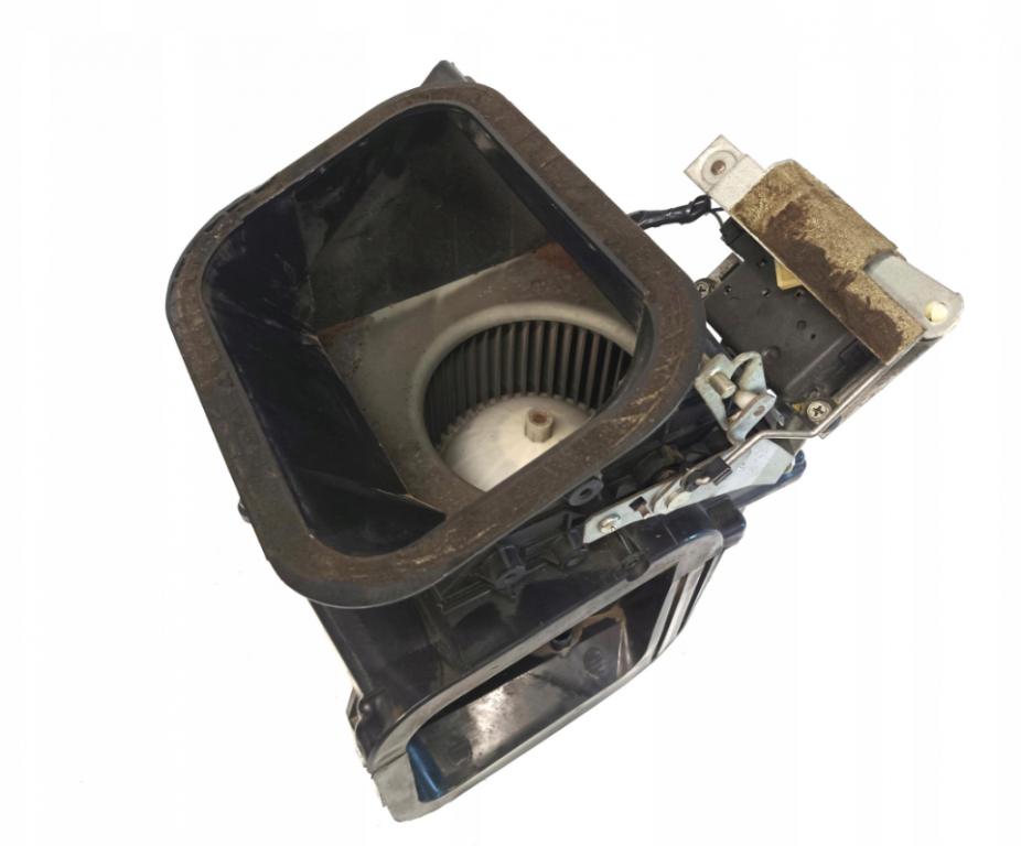 NISSAN TERRANO II (R20) TERENOWY 2005 92,00 2.7 TDi 4WD 125 - TD27TI 2664,00 Ventilátor vetráku 0130111153