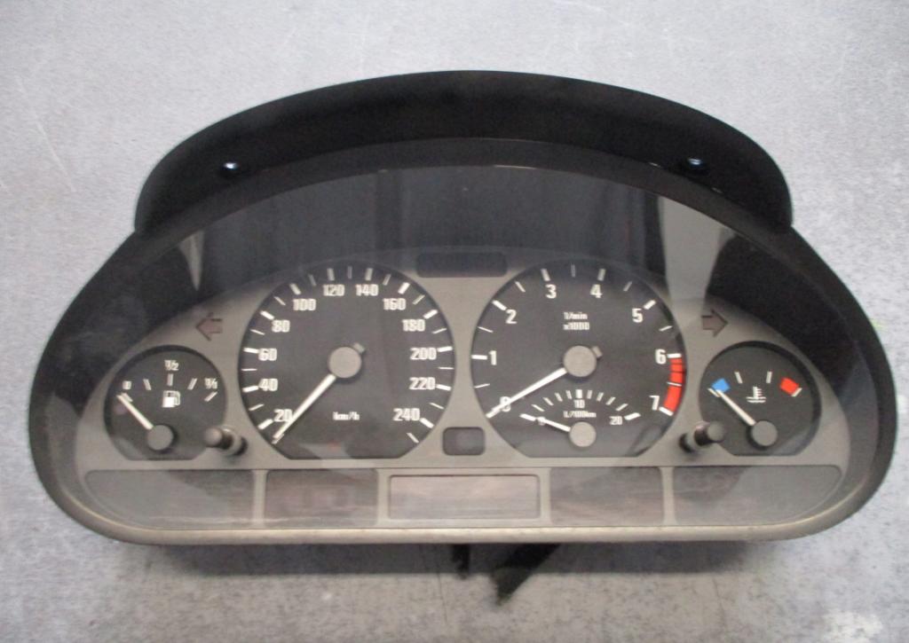 BMW E46   2002 115 kW    1796 Prístrojovka 0263606241 6902362